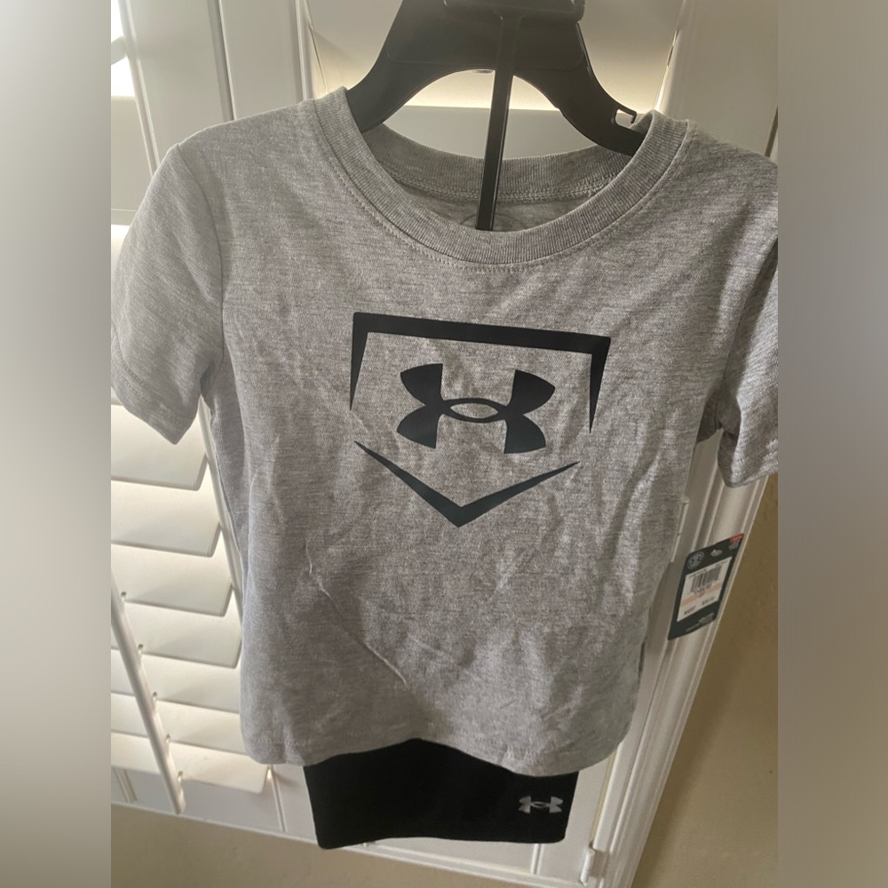 NWT Under Armour 2pc Toddler short set
